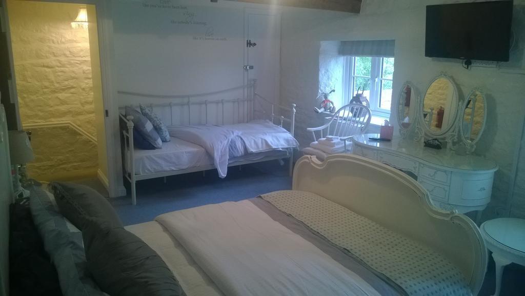 Troy House Bed & Breakfast Painswick Room photo