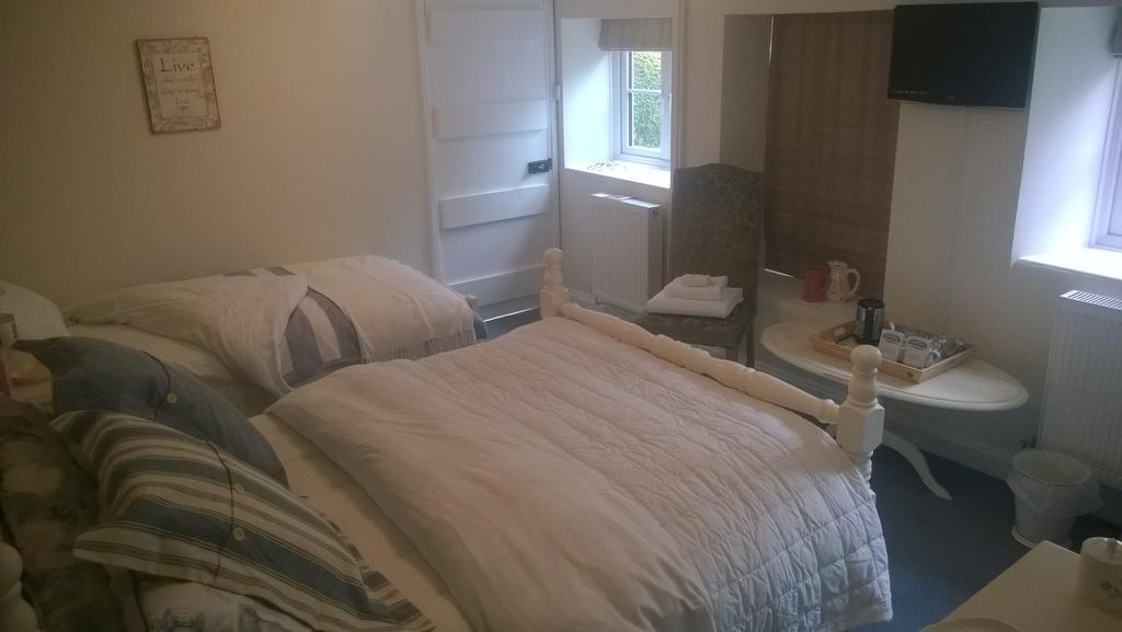 Troy House Bed & Breakfast Painswick Room photo