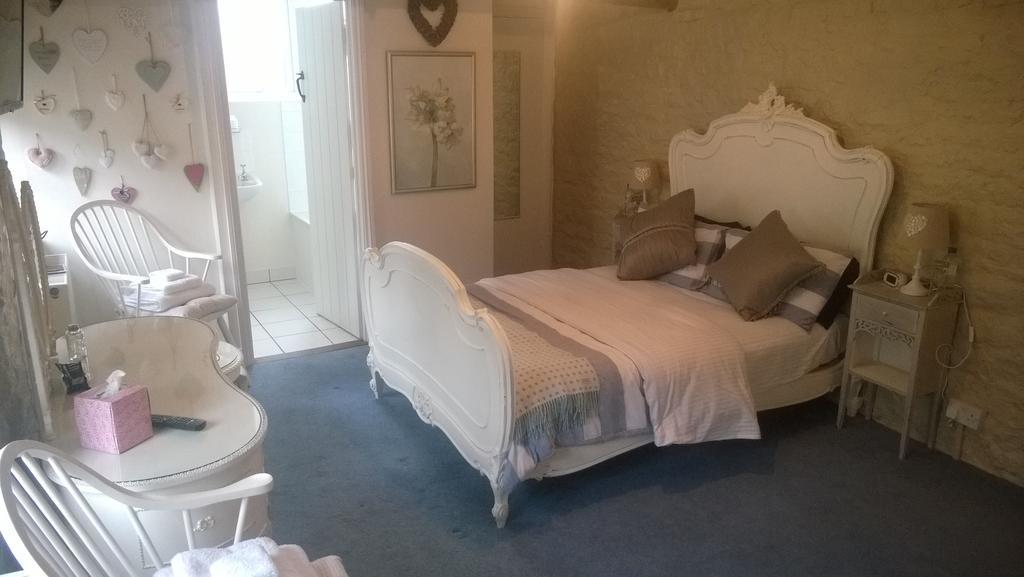 Troy House Bed & Breakfast Painswick Room photo