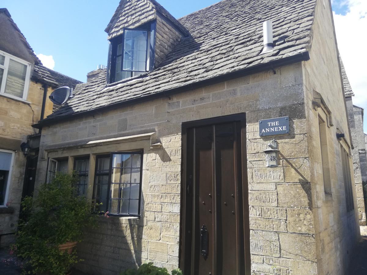 Troy House Bed & Breakfast Painswick Exterior photo